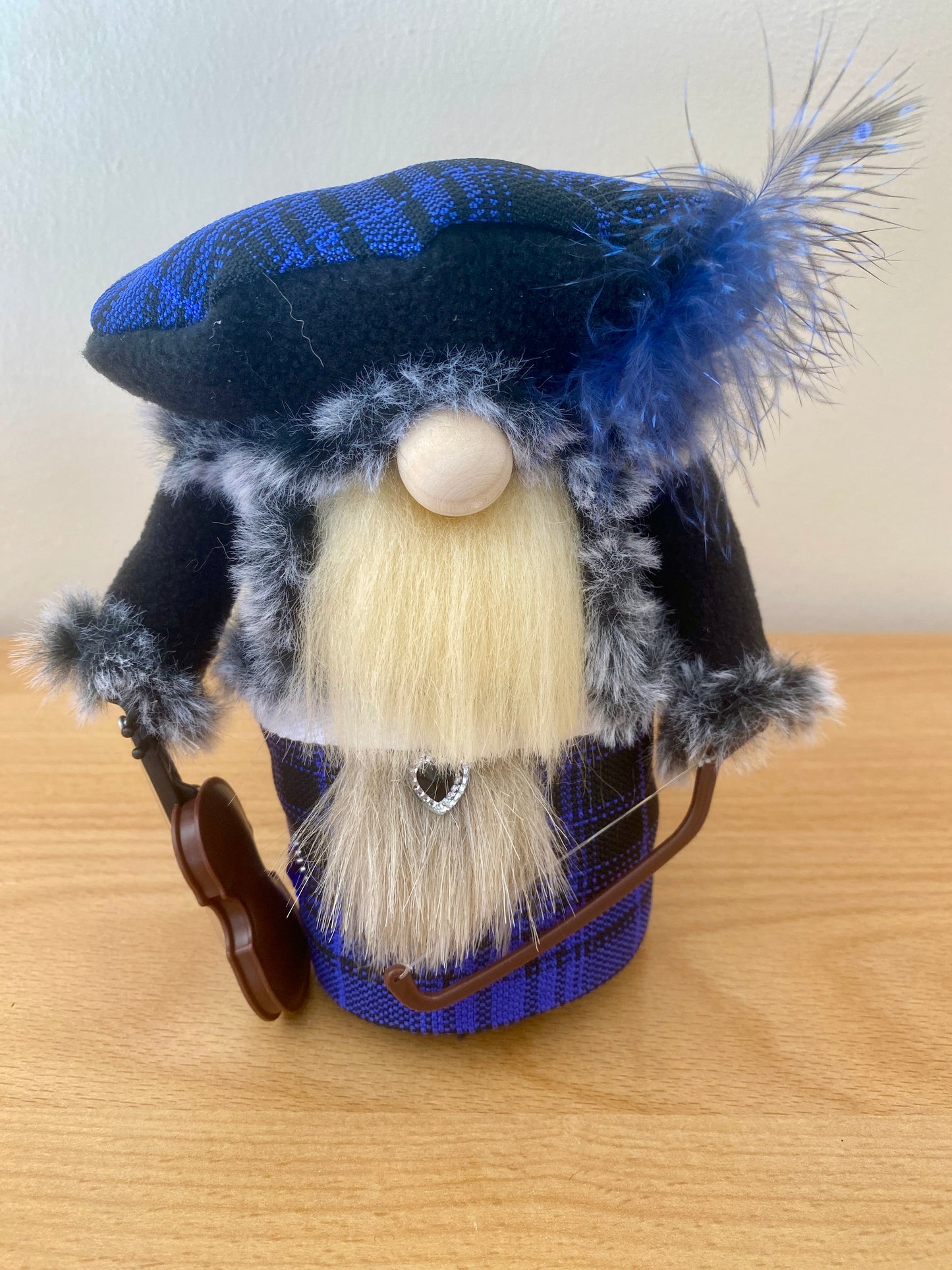 Scottish Tradition: Fiddle Gnome - Tavish "Quickstrings" MacEwan