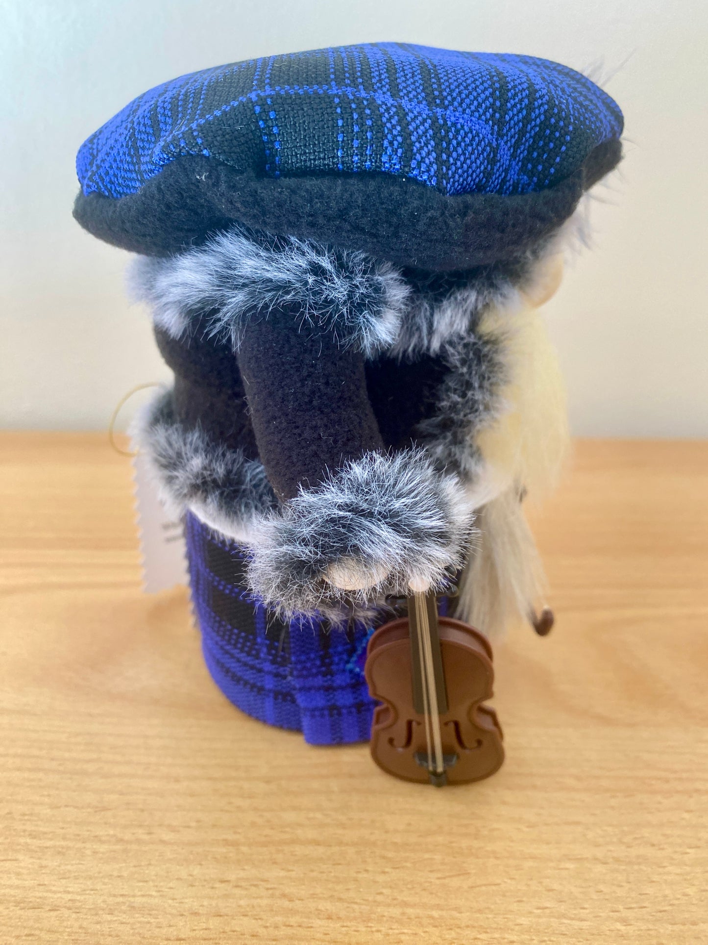 Scottish Tradition: Fiddle Gnome - Tavish "Quickstrings" MacEwan