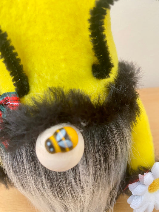 Scottish Whimsical: Wee Scottish Honey Bee: Hamish Honeydrizzle