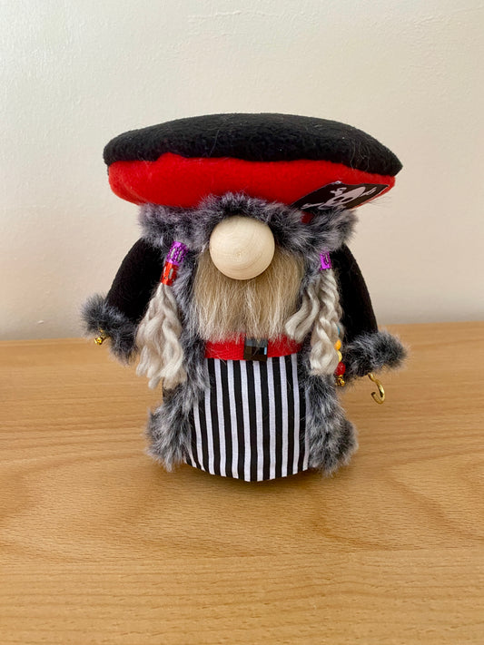 Oceanfolk: The Rogue Buccaneers Pirate Set: Rory "Hook" MacRae and Finlay "Squawk" McGraw