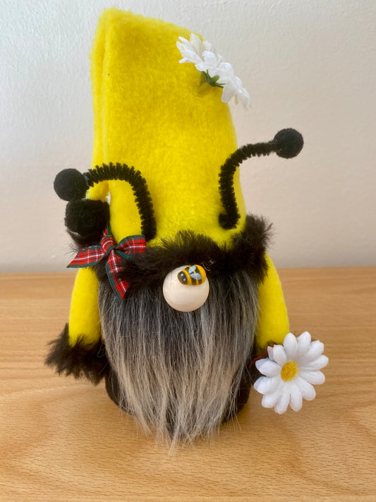 Scottish Whimsical: Wee Scottish Honey Bee: Hamish Honeydrizzle